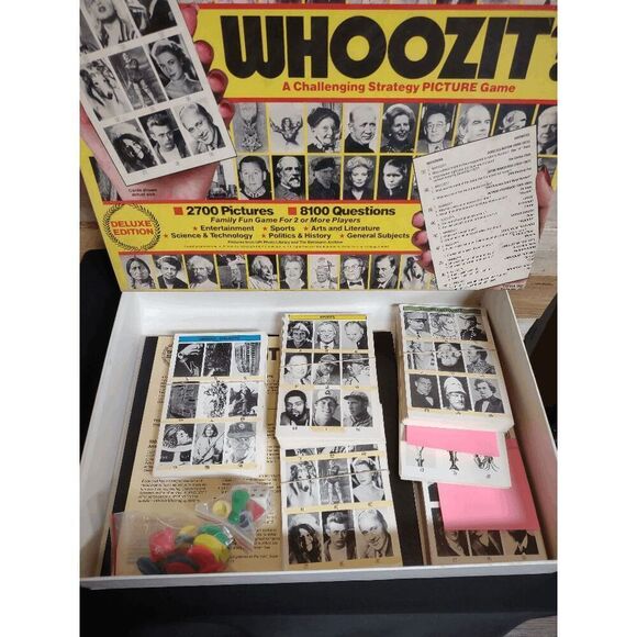 Whoozit? Vintage 1985 Deluxe Edition Strategy Board Game - Near Complete - Picture 2 of 2